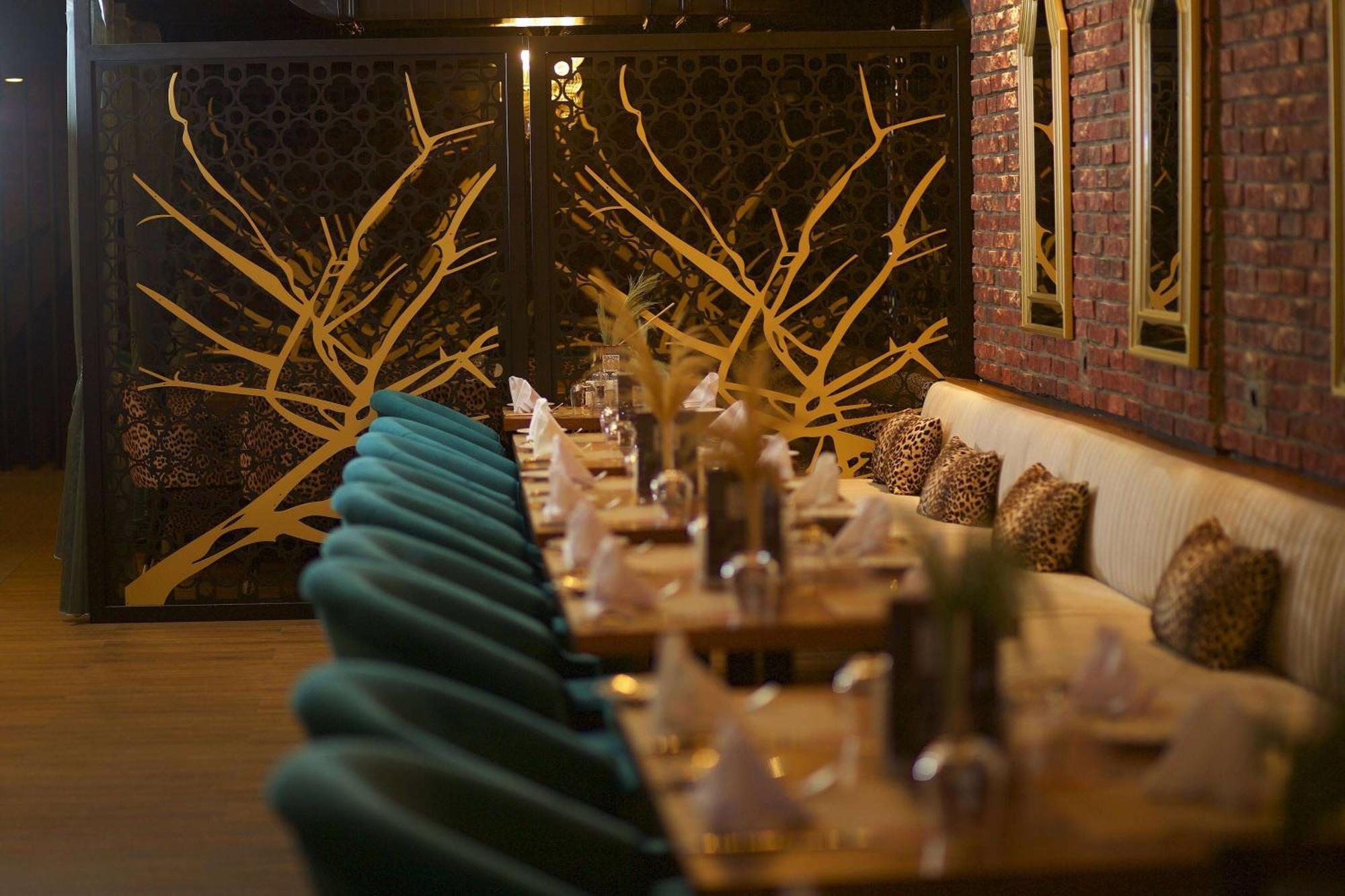 Ramada By Wyndham Istanbul Merter Exterior foto Interior of the restaurant